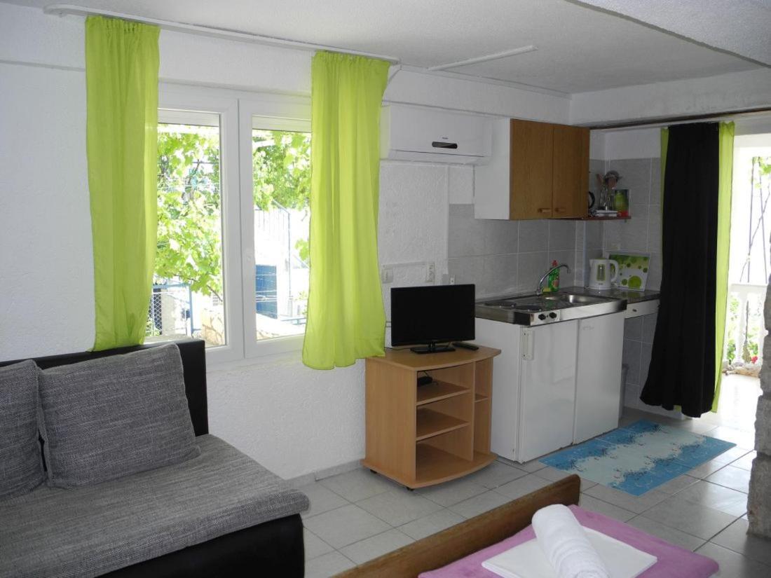 Apartments Niko Dramalj Exterior photo